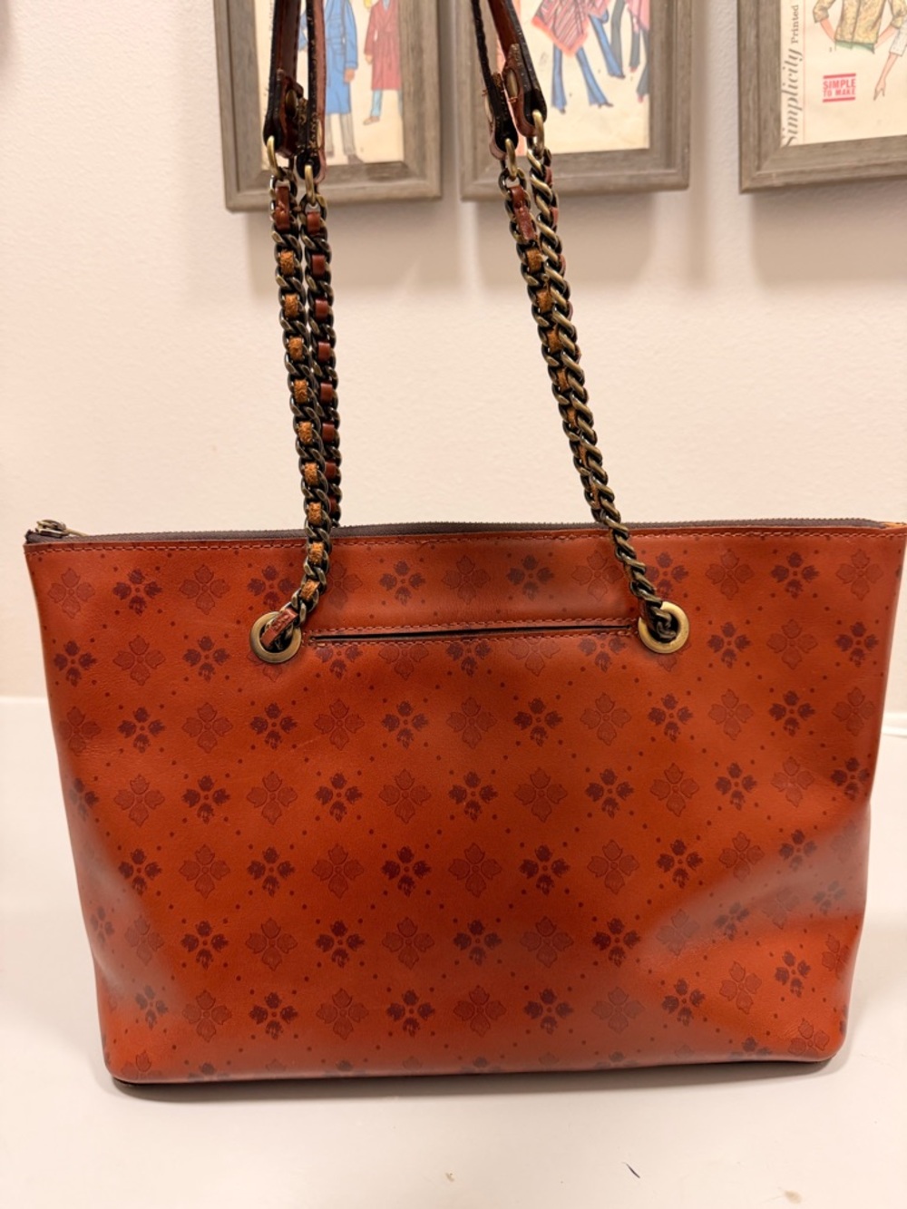 Gorgeous Patricia Nash Brown Chain-Handle Tote Bag in Burnt Orange - Picture 2 of 13